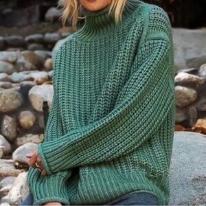 POL Womens M Chunky Turtleneck Pullover Sweater Green Relaxed Long Sleeve